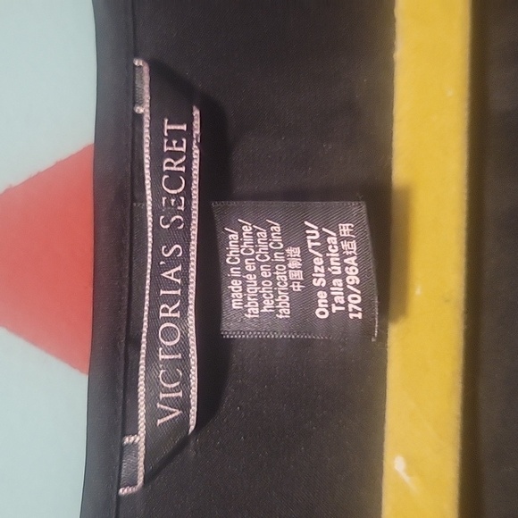 NWOT Victoria's Secret Women's Tie Front "Love" Kimono Style Robe Onesize - Picture 6 of 9